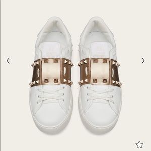Rose gold Valentino rockstud sneakers